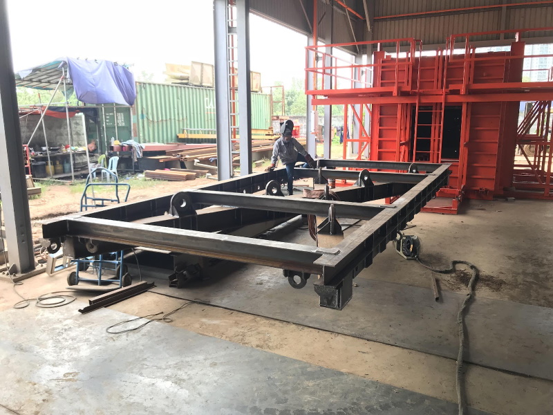 Fabrication of Pre-fabricated pre-finished volumetric construction (PPVC) lifting frame